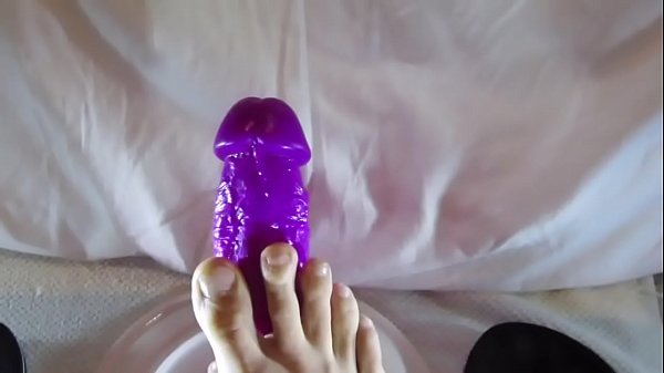 720P 1500K 94311121 STROKING MY HUGE PURPLE DILDO WITH MY OILY FEET  