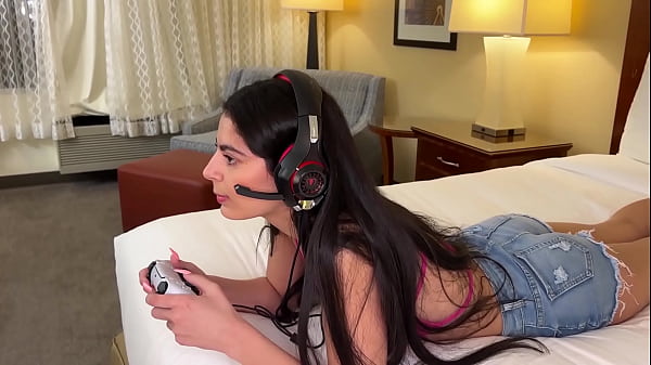 Horny Gamer Girl Next Door Gets a Big Creampie - Angel Gostosa, Steve Rickz