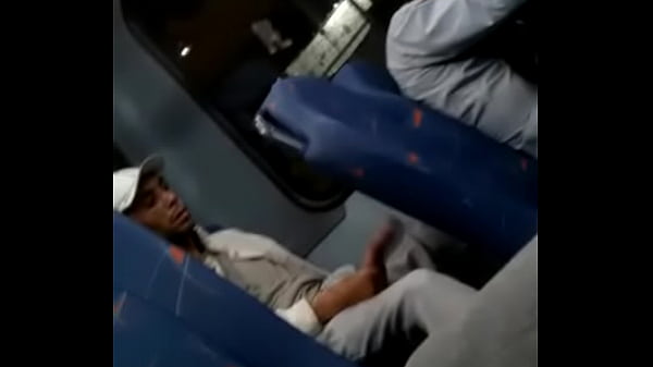 Exibindo a pica no &ocirc;nibus