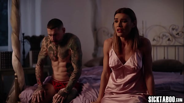 Sexy big ass MILF came creampied and enjoyed pussy licking before she sucked big cock and enjoyed rough sex  