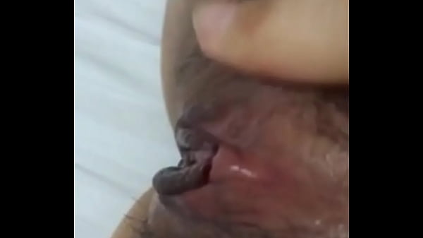 Esposa se masturbando para amigo