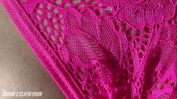 Primeira gozada dentro da buceta da enteada novinha  