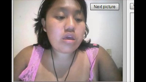 Una chica mostrando en c&aacute;mara