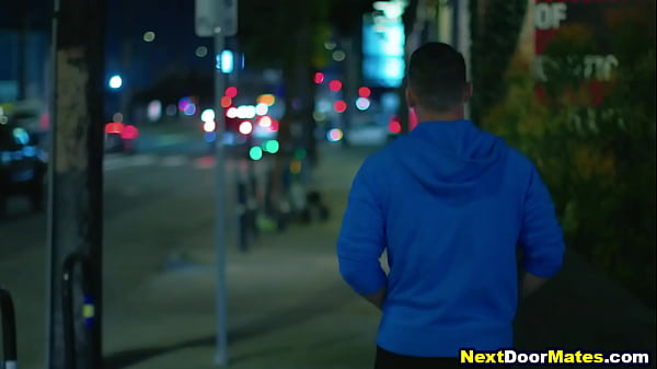 Hot gays hook up for bareback anal sex