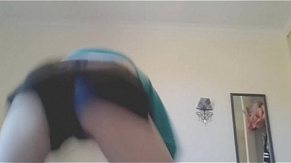 white girl twerk to YG left and right slow motion 22