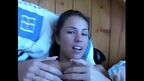 Deutsches Girl besogt es sich selbst