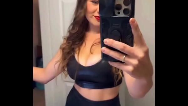 Good Morning ? ️? Happy Fkn&rsquo; FriYAY! #gymgirl #fitnesslifestyle #nsfw #fitnssmodel #tightsvideos 