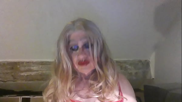 Crossdresser Tells All That She's a Total Slut Cumdump