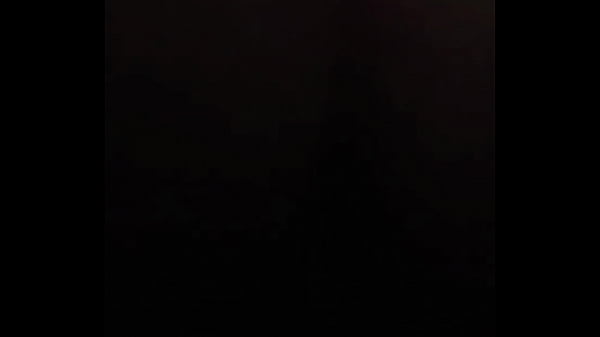 TETONA LATINA MUY SOLITA QUIERE QUE JUEGUEN CON SUS PEZONES ... SE MOJA TODAA