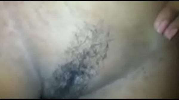 namorada mulata se tocando com o dedinho 2