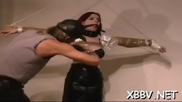 Hottie is doing everything to make herself cum  