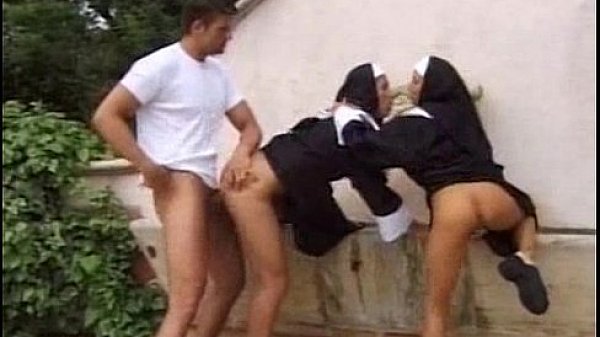 dos monjas para una polla