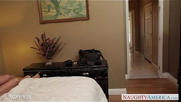 Slim blondie Roxy Rox fucking