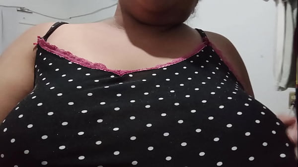 Maestra me manda v&iacute;deo ense&ntilde;ando tetas por error