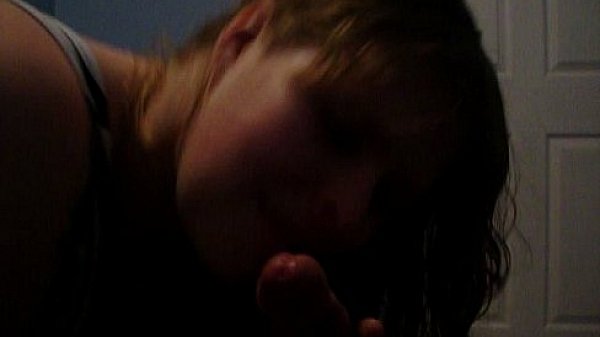 18 year old sucks cock  