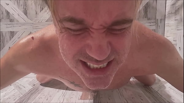 Dom Rod continue d'&ecirc;tre le cochon bottom gay