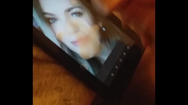 Cumshot on sexy hottie 