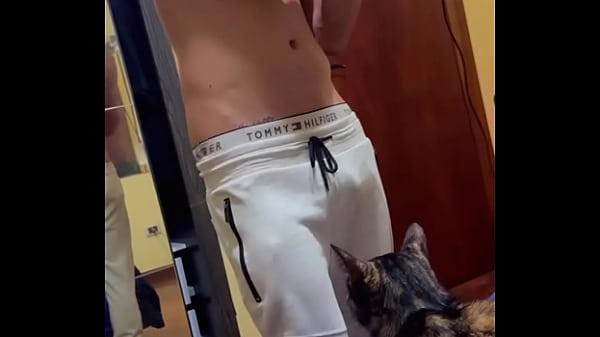 resenha entre hetero em casa acaba em putaria E amassam entre dotados