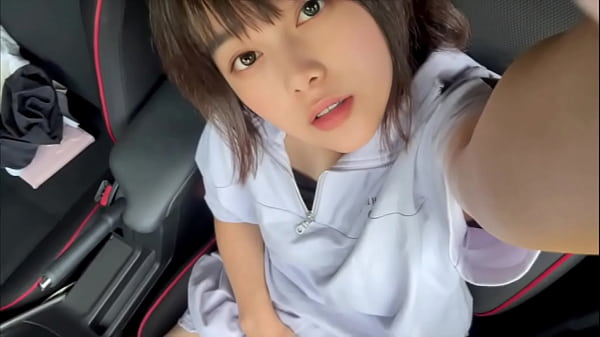 【車内オナニー】愛液がいっぱいでました。 誰か車の中で一緒にシませんか？