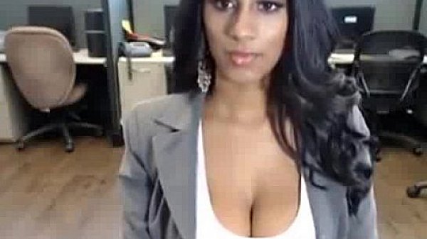 Latina masturbating in the ciber