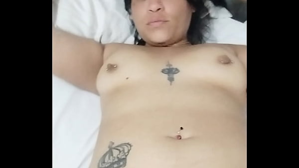 Pago habitaci&oacute;n de hotel siendo follada por el recepcionista