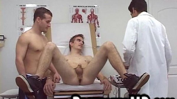 Sexy hunk doctors assistant blows the sexy stud patient