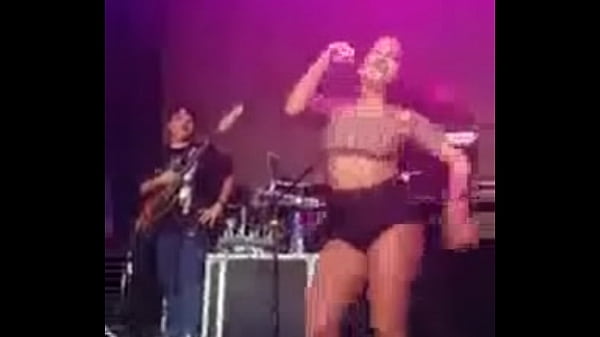 Anitta muito gostosa