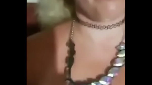 Me toc&oacute; las tetas 