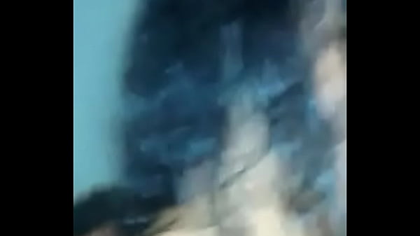 Novinha virgem sentando na pica  