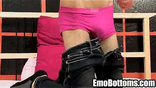 This sexy emo twink is masturbating his big cock 