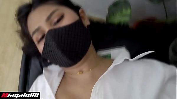 Fuck a famous university girl 18  while wearing a student uniform. So horny, rip off her stockings and fuck her until creampied and moans loudly in the room.