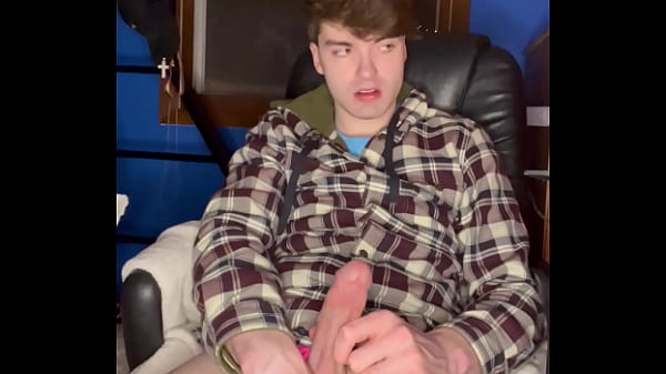 Busting a Huge Load While Watching Porn!