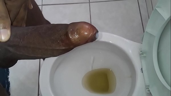 Pissing and cumming 