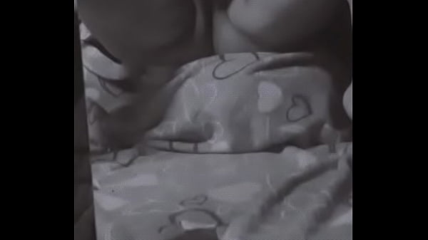 Amante puta toc&aacute;ndose  