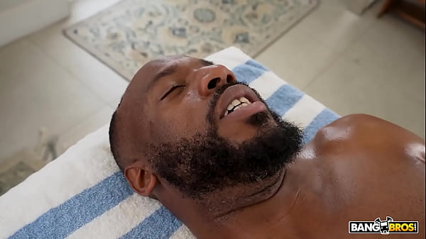 BANGBROS - Massage Turns Into A Slippery Fuck And A Messy Facial With Curvy Goddess Ny Ny Lew