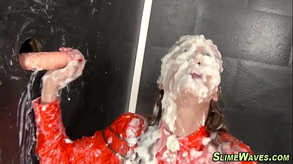 Fetish whore gets bukkake