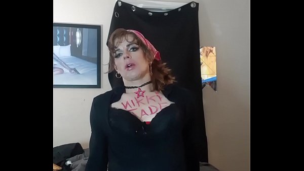 Tlranny riding dildo