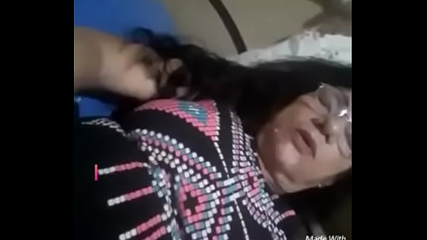 Devassa Alzira Dores Leite coroa loba na c&acirc;mara te deixando louco duvido vc n&atilde;o gozar