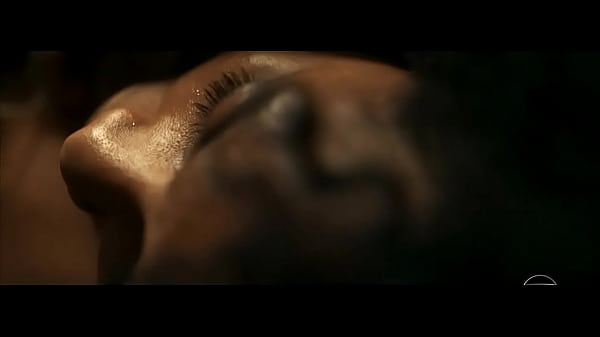 Jessica Ellen in Justica in s01e03 2016