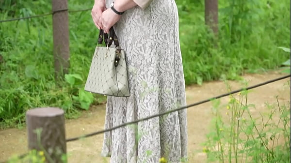 「実際AV男優さんみたいに女の子のことを第一に考えながらセックスをする人ってそういないですよね&hellip;」上田ゆき乃さん58歳。今年で結婚30年目を迎える自ら英会話教室を営む女社長。そんな順風満帆な生活を送るゆき乃さんの、誰にも言えない密かな夢が「AV男優とセックスしてみたい」という思い。