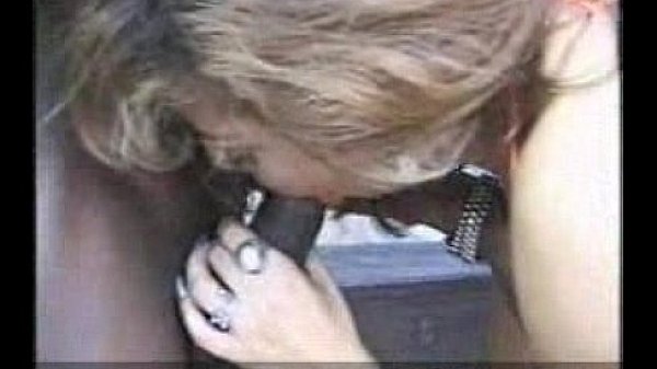 Lisabeth - Boots lick amateur