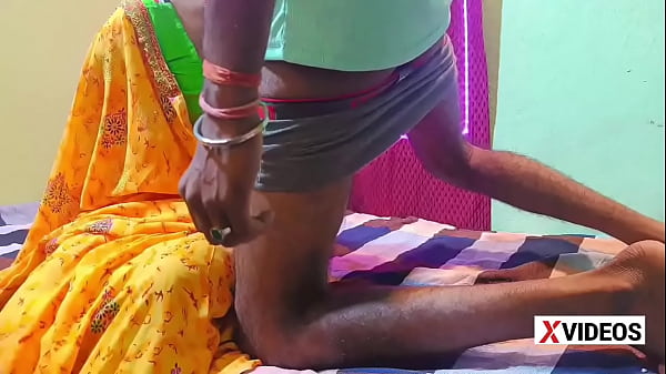 Indian hot bhabhi in saree homemade sex with husband friend