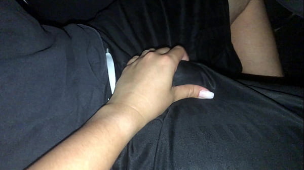 "Eu recebo uma carona pra casa / Voc&ecirc; recebe minha buceta" Melhor oferta poss&iacute;vel da novinha da academia