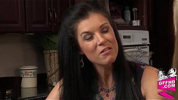 Girls enjoying girls 0196  