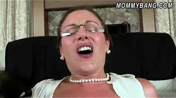 Strict stepmom Samantha Ryan and teen Ava Hardy strapon trio