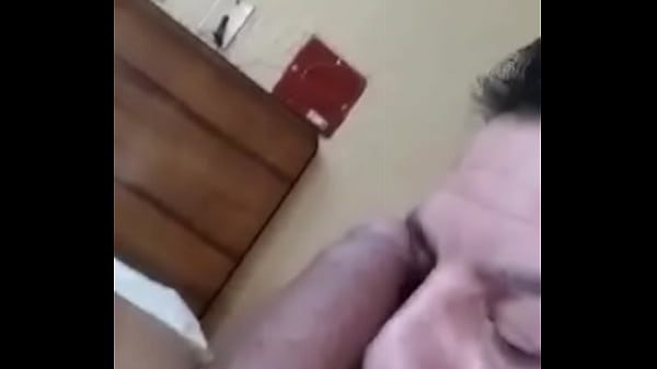 RICA MAMADA DE VERGA A ENRIQUE  