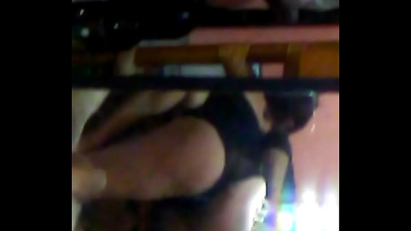 acaricio y nalgueo a mi vieja