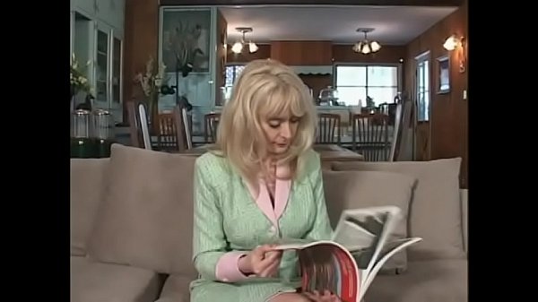 Horny cock is sucked hard by mature chick Nina Hartle 