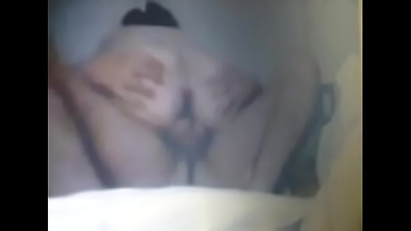 Mi esposo me graba mientras me cogen