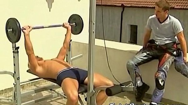2 twiks get fucked on the bench press